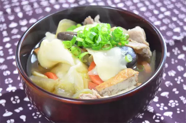 「一晩寝かせる」ワザでとろける喉越しに激変！鹿児島県の郷土料理「団子汁」作ってみた！ほっこり温まる♡