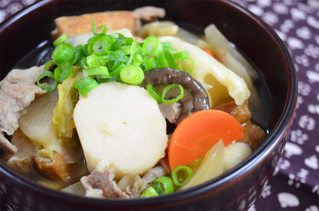 「一晩寝かせる」ワザでとろける喉越しに激変！鹿児島県の郷土料理「団子汁」作ってみた！ほっこり温まる♡