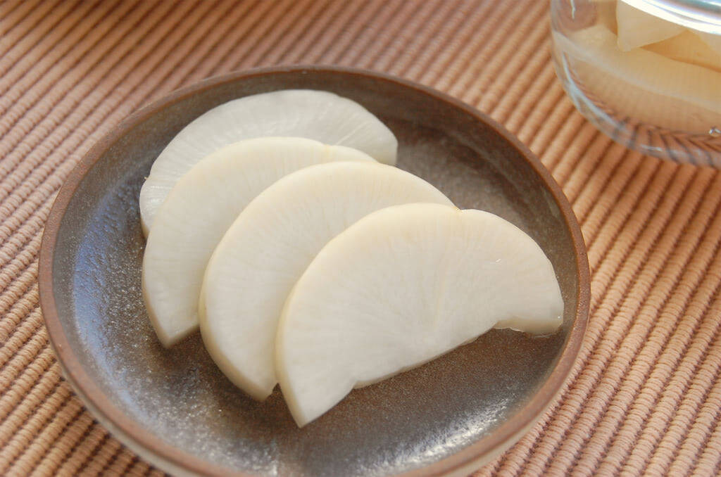 【熟成の7日間】袋に入れてじっと待つ♡大根1本と家にある調味料で出来る「自家製たくあん」作ってみた