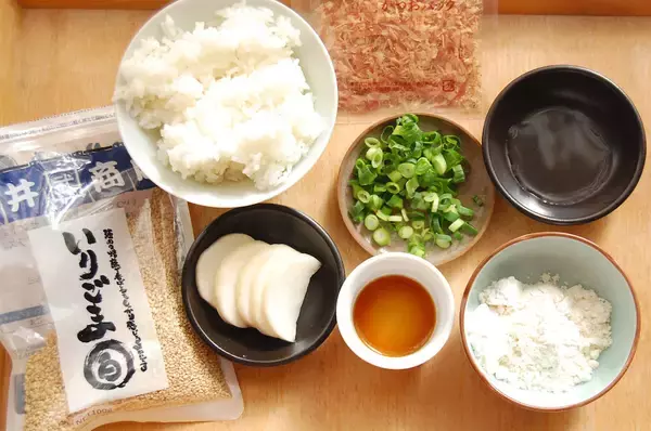 「【熟成の7日間】袋に入れてじっと待つ♡大根1本と家にある調味料で出来る「自家製たくあん」作ってみた」の画像