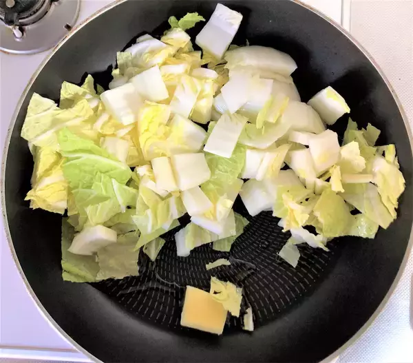 「【調理のスゴ技】白菜の「バター蒸し」を試してみた！バターなのに軽～い♪白菜の旨味が膨らんで甘～い♡」の画像