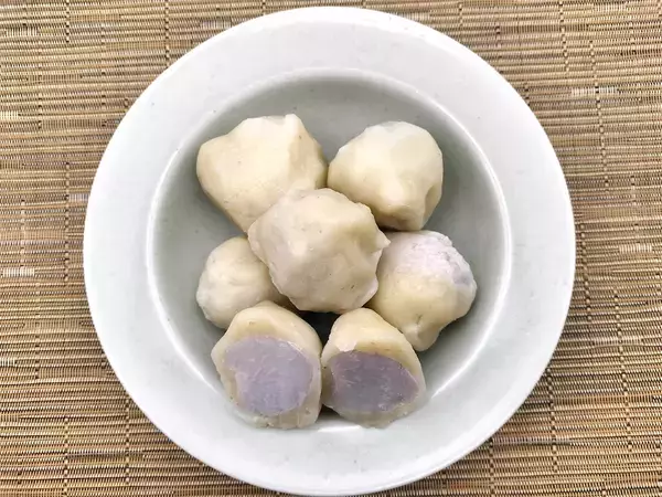 「【絶品！郷土メシ】福岡・八女の「芋まんじゅう」作ってみた！芋は芋でも里芋!?粉で包んで茹でるだけ」の画像