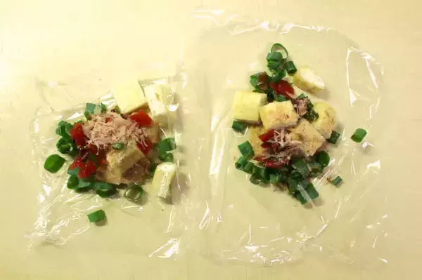 「【福神漬けのじゃない使い方】「みそ玉」に仕込んでみた！お湯を注いで30秒で…朝の救世主みそ汁になった件♡」の画像