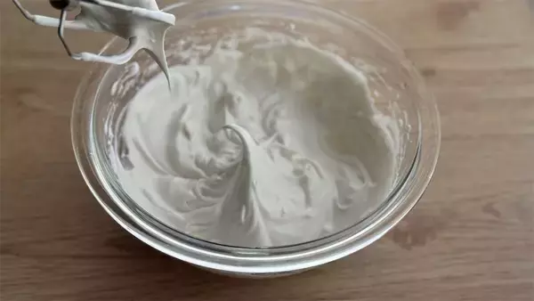 「【至福のくちどけ】ほろ苦な「米粉のコーヒーロールケーキ」をご紹介！極上のしっとり感♡【元パティシエ直伝】」の画像
