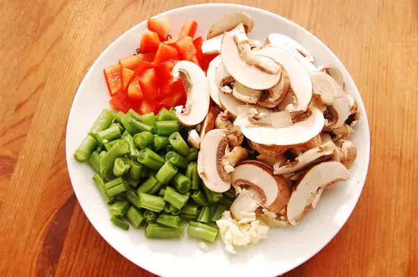 「【切り身で鯛めし】炊飯器で炊けばOKな「洋風タイご飯」作ってみた！バターとにんにく香るコク旨ピラフ風♪」の画像