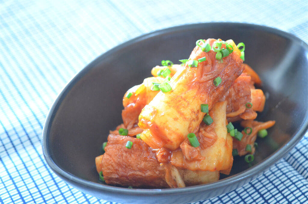 【ちくわの穴に何詰める？】餅を詰めてキムチで炒めるって～!?「甘辛トッポギ風」作ってみた！【紀文公式】