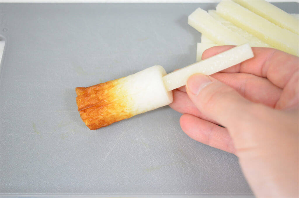 【ちくわの穴に何詰める？】餅を詰めてキムチで炒めるって～!?「甘辛トッポギ風」作ってみた！【紀文公式】