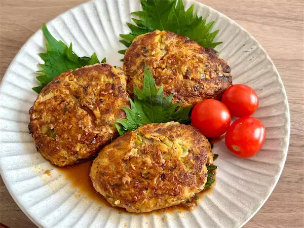 魚臭さゼロ！87年前の知恵レシピ「サバ缶バーグ」が新感覚だった♪感動レベルのふっくら仕上げの秘訣とは？