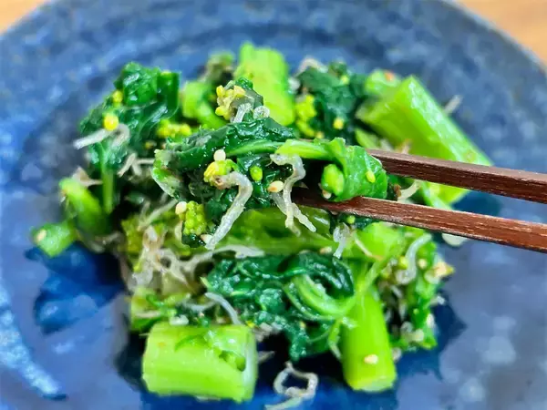 「【カリカリに炒めて優勝！】春なので「菜の花のじゃこ和え」作ってみた！ゴマ＆ゴマ油で香ばし度100倍♪」の画像