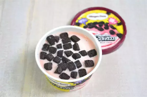 「【ハーゲンダッツでASMR体験⁉】アゴが驚く“ザク硬”食感！新作「ROCKY CRUNCHY!」を実食レポ」の画像