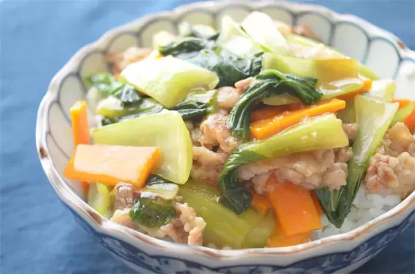 【中華丼にオリーブオイル!?】さらに「〇〇のすりおろし」で旨味爆発！新感覚の「あんかけ丼」作ってみた♪