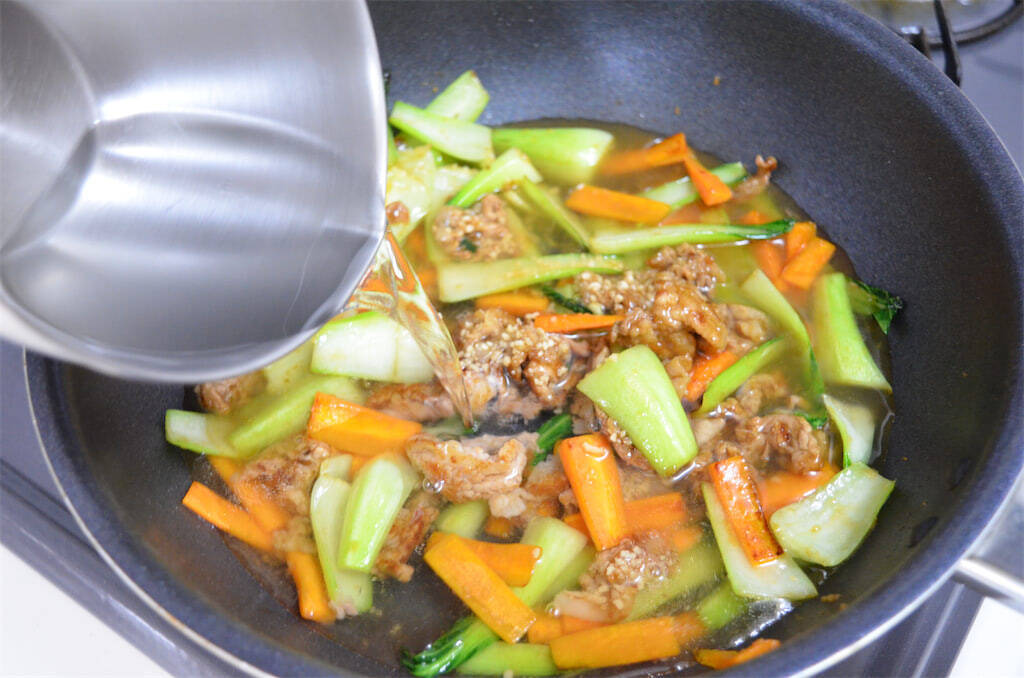 【中華丼にオリーブオイル!?】さらに「〇〇のすりおろし」で旨味爆発！新感覚の「あんかけ丼」作ってみた♪