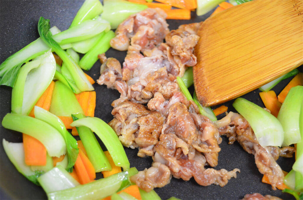 【中華丼にオリーブオイル!?】さらに「〇〇のすりおろし」で旨味爆発！新感覚の「あんかけ丼」作ってみた♪
