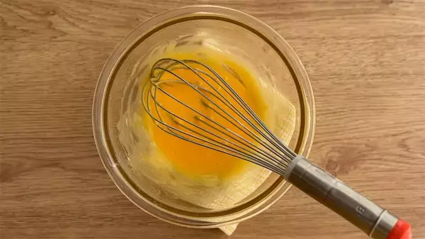 「【卵1個で3個作れる！】ふわっと軽やか「いちごの米粉オムレット」は春おやつにぴったり♪【元パティシエ直伝】」の画像