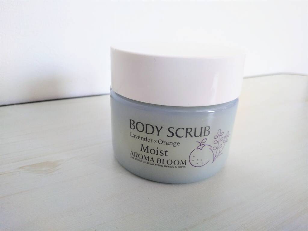 「砂糖」の保湿効果でツルスベしっとり♡細かな粒子の「シュガースクラブ」でケアしてみたら…【正直レポ】