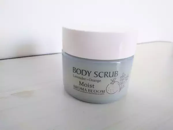 「「砂糖」の保湿効果でツルスベしっとり♡細かな粒子の「シュガースクラブ」でケアしてみたら…【正直レポ】」の画像