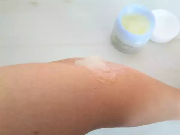 「「砂糖」の保湿効果でツルスベしっとり♡細かな粒子の「シュガースクラブ」でケアしてみたら…【正直レポ】」の画像