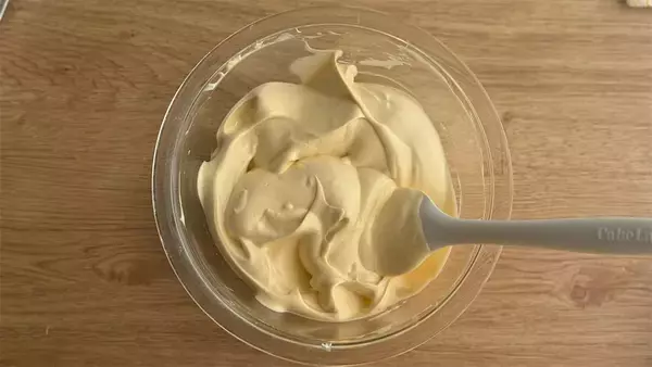 「【中身ほぼいちご♡】米粉で驚きのしっとり食感♪「いちごのロールケーキ」は感動の口溶け【元パティシエ直伝】」の画像