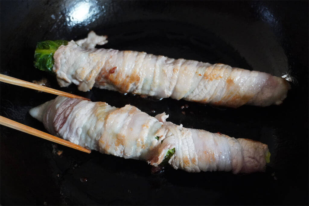 【旬のロメインレタス】をサラダじゃなくて「肉巻き」にしてみた！加熱で風味と甘味が開花♪【農家直伝】