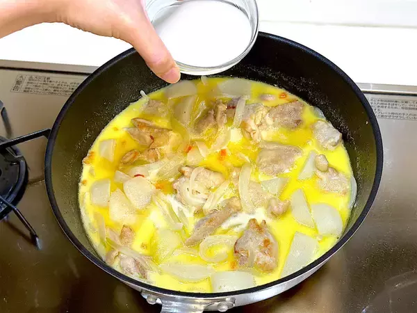 「【かぶ×鶏もも肉】でトロトロ濃厚な「クリーム煮」作ろう！かぶがデザート級に甘っ♡え、ご飯にかけちゃうの!?」の画像