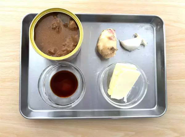 「【サバ缶でスピード飯！】ワンパンで炒めるだけ「きのこのサバ缶みそ炒め」作ってみた！みそバターがやみつき♡」の画像