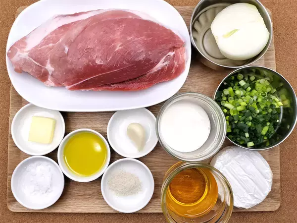 「【シェフ三國の冬はこってり系】チーズをソースに!?ブイヨン使わず「豚肉のカマンベールソース」作ろう！」の画像