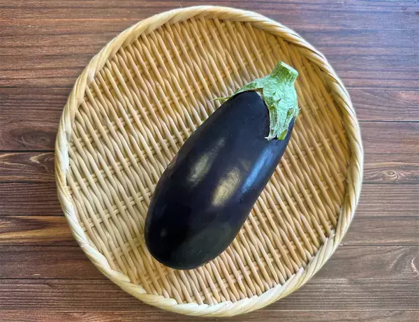 「【米なすをまんま器に!?】豪快♡「丸ごと麻婆なす」作ろう！皮も果肉もジュ～シ～…からの旨辛っ【農家直伝】」の画像