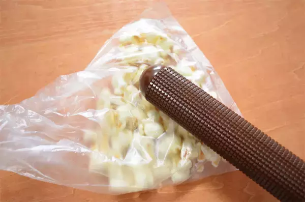 「【腸活スイーツ】「食物繊維たっぷりポップコーン」でチョコブラウニー作ってみた！レンチン一発♪【企業公式】」の画像