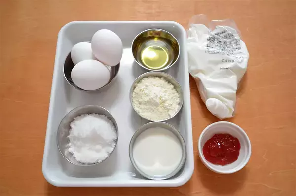 「【天ぷら粉であのカステラを!?】驚異のふわシュワ食感「台湾カステラ」作ってみた！ホントにできたぞ…！」の画像