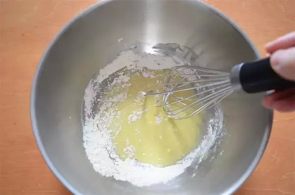 「【天ぷら粉であのカステラを!?】驚異のふわシュワ食感「台湾カステラ」作ってみた！ホントにできたぞ…！」の画像