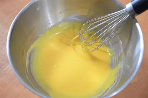 「【天ぷら粉であのカステラを!?】驚異のふわシュワ食感「台湾カステラ」作ってみた！ホントにできたぞ…！」の画像