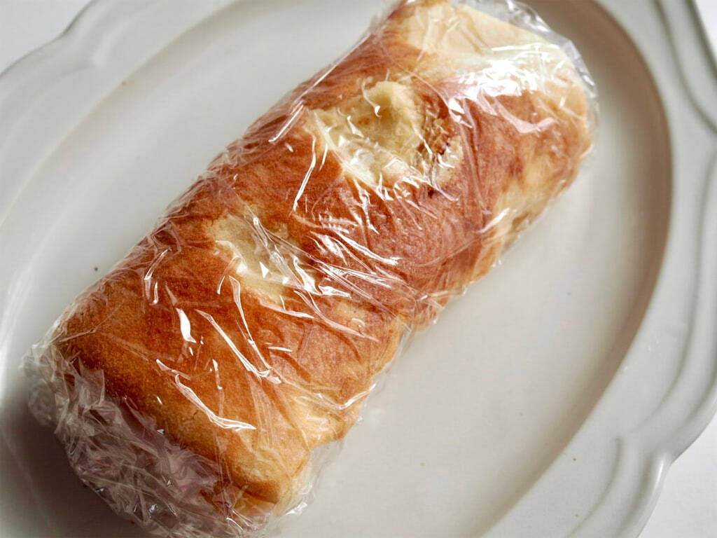 生地作りに卵も砂糖も不要!?使うのは…バニラアイス!?斬新発想の「ロールケーキの作り方」に挑戦！