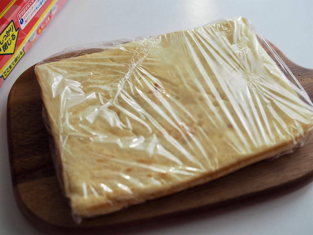 生地作りに卵も砂糖も不要!?使うのは…バニラアイス!?斬新発想の「ロールケーキの作り方」に挑戦！