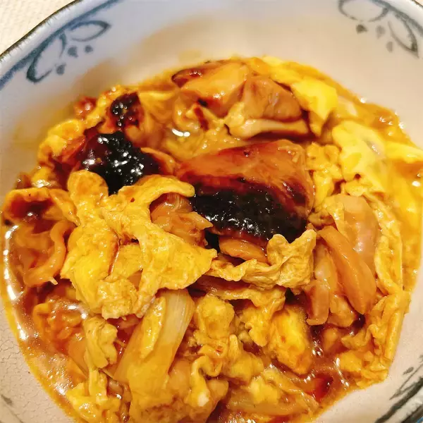 「【思考停止でつくれてウマい！】レンジ7分半で完成する「てりたまチキン」が救世主だった件【キッコーマン】」の画像