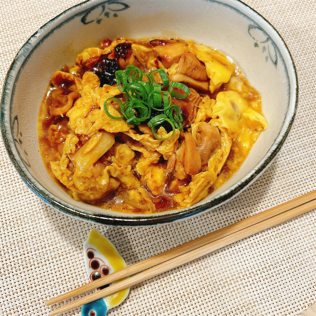 【思考停止でつくれてウマい！】レンジ7分半で完成する「てりたまチキン」が救世主だった件【キッコーマン】