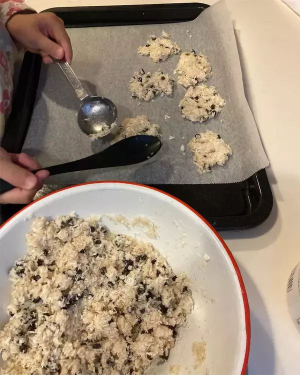 「【夏休みのおやつ難民必見】AIに教わった「チョコチップクッキー」が楽ちん＆激ウマだった【Ayumiの漫画】」の画像
