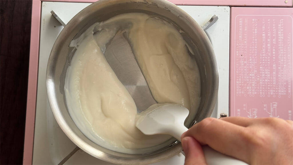 【お米のアイス!?】ねっとり食感にハマる！「米粉の塩バニラアイス」は米＆ミルクの優しい香り♪【元パティシエ直伝】