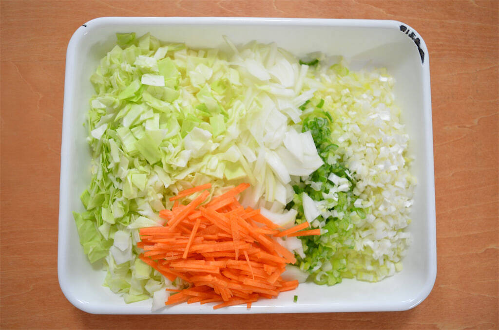 【麺とご飯の悪魔的タッグ】旨味吸いまくりの「極上そばめし」作ってみた！焦げソースが香ってスプーン止まらん♪