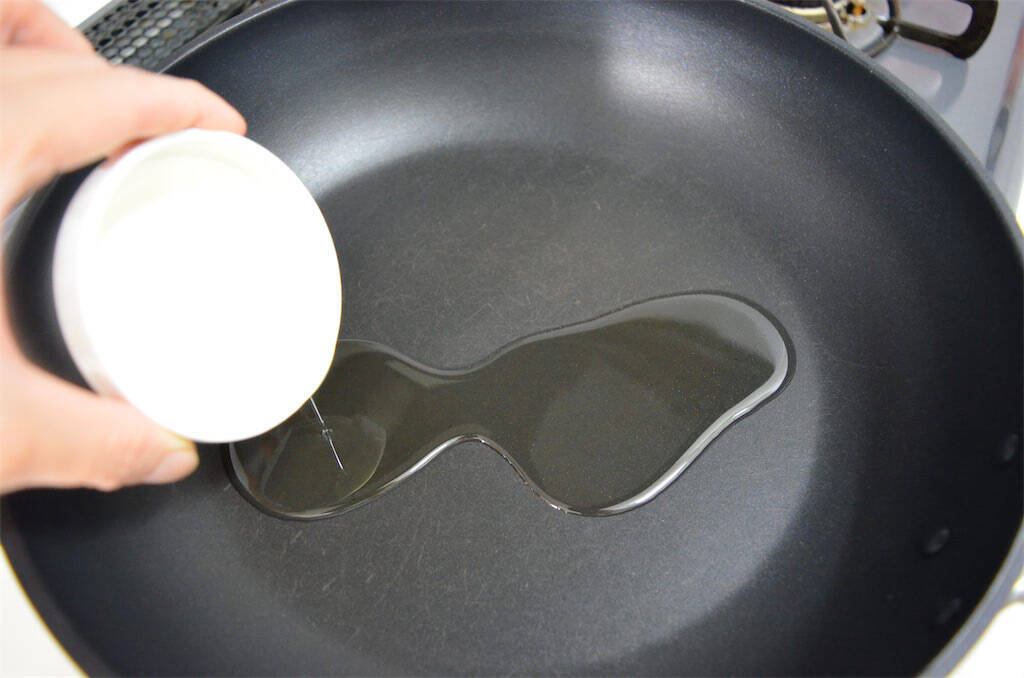 【麺とご飯の悪魔的タッグ】旨味吸いまくりの「極上そばめし」作ってみた！焦げソースが香ってスプーン止まらん♪