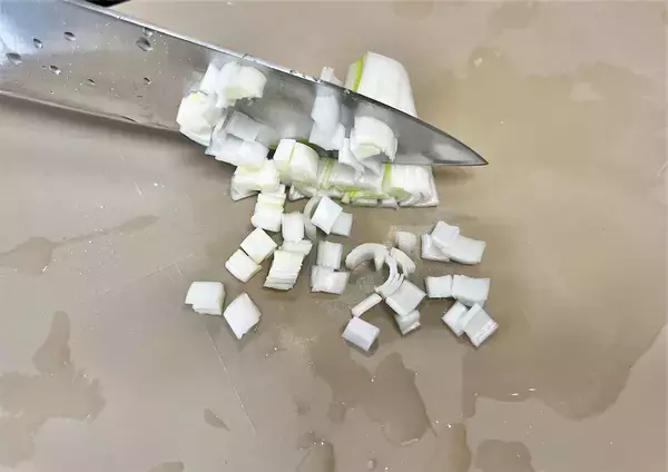 「【お正月あるある】余った「かまぼこ」どう食べるか問題！「チヂミ風リメイク」が大正解だった話♪カリもち♡」の画像