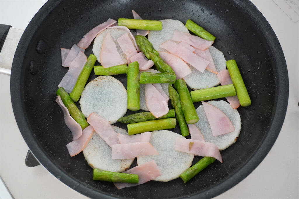 【えっ、長芋の輪切りを!?】食感サクサク「オープンオムレツ」作ってみた！お砂糖入れて甘めに仕上げて♪