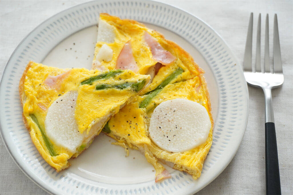【えっ、長芋の輪切りを!?】食感サクサク「オープンオムレツ」作ってみた！お砂糖入れて甘めに仕上げて♪