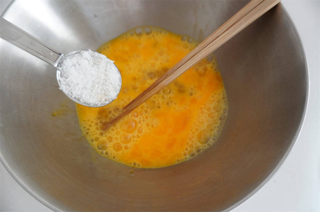 【えっ、長芋の輪切りを!?】食感サクサク「オープンオムレツ」作ってみた！お砂糖入れて甘めに仕上げて♪