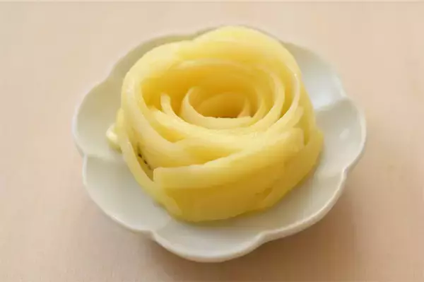 「【農家直伝】プチプチ食感でお口が喜ぶ♡「キウイジャム」作ってみた！チョイ足しりんごがいい仕事♪」の画像