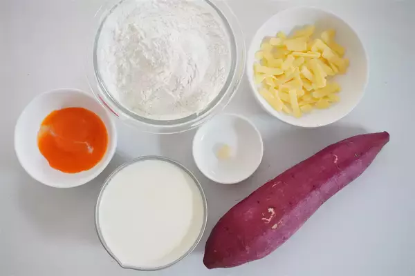 「【さつまいもでパスタ作る!?】お団子みたいにこねて「さつまいもニョッキ」作ってみた！甘いお芋がソースに絡む♡」の画像