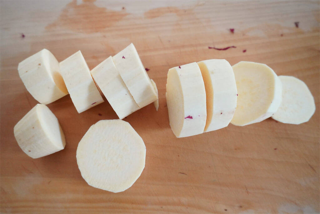 【さつまいもでパスタ作る!?】お団子みたいにこねて「さつまいもニョッキ」作ってみた！甘いお芋がソースに絡む♡