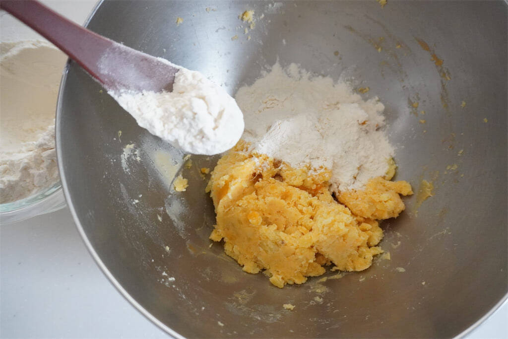 【さつまいもでパスタ作る!?】お団子みたいにこねて「さつまいもニョッキ」作ってみた！甘いお芋がソースに絡む♡