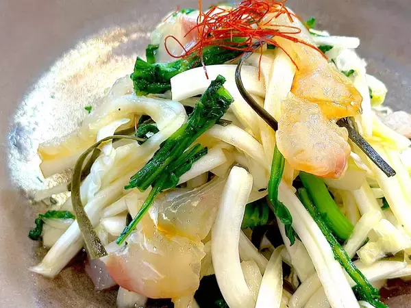 「【意外な組み合わせ】白菜×春菊×刺身のサラダ仕立て爆誕！ご飯もお酒もススム♡お茶漬けにすると二度おいしい!?」の画像