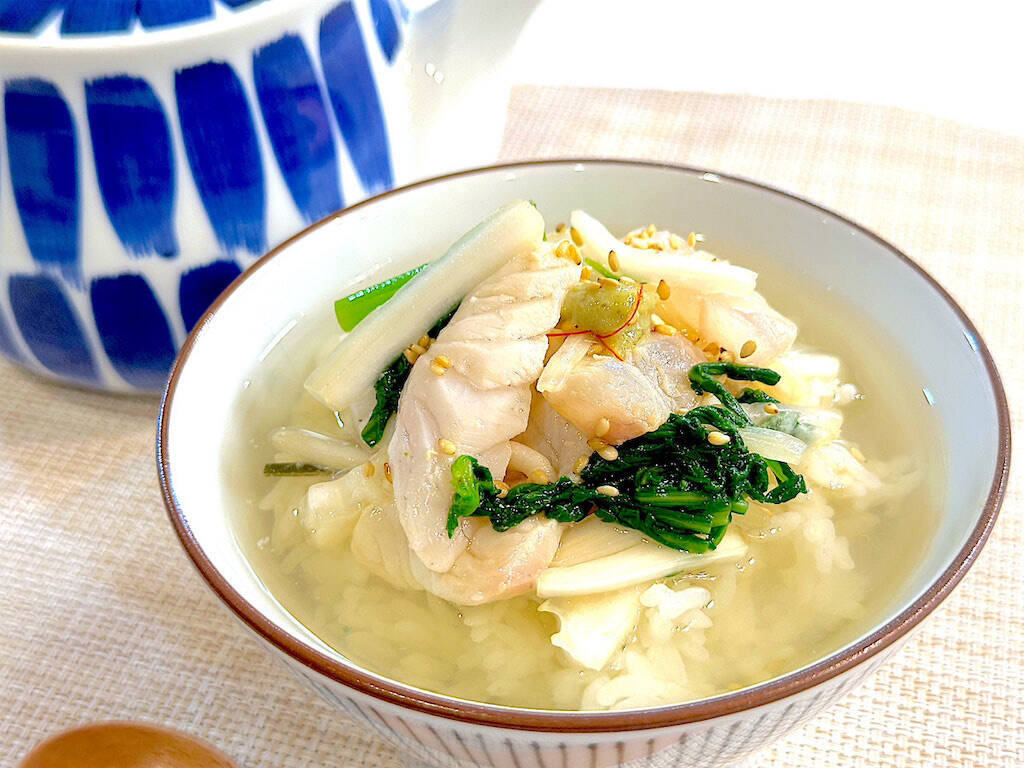 【意外な組み合わせ】白菜×春菊×刺身のサラダ仕立て爆誕！ご飯もお酒もススム♡お茶漬けにすると二度おいしい!?