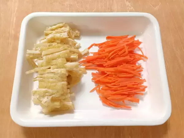 「余りがち"ひじき煮"が絶品「和風肉だんご」に転生！旨味ジュワっとさつま揚げ風!?【農家直伝】」の画像